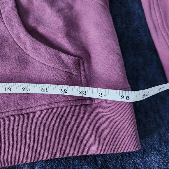 lululemon athletica Women's Mauve Half-Zip Sweatshirt - Picture 2 of 9